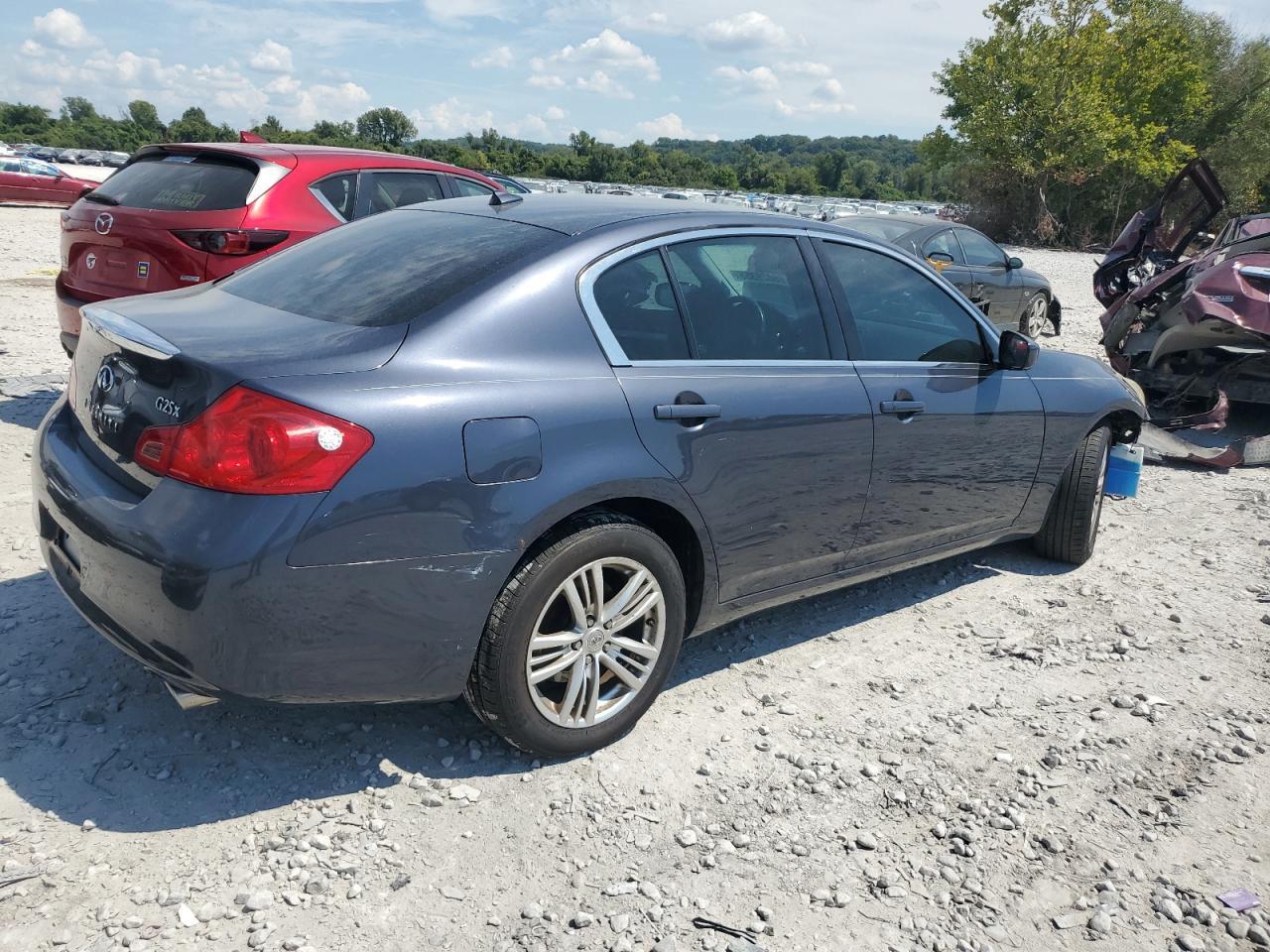 2011 INFINITI G25
