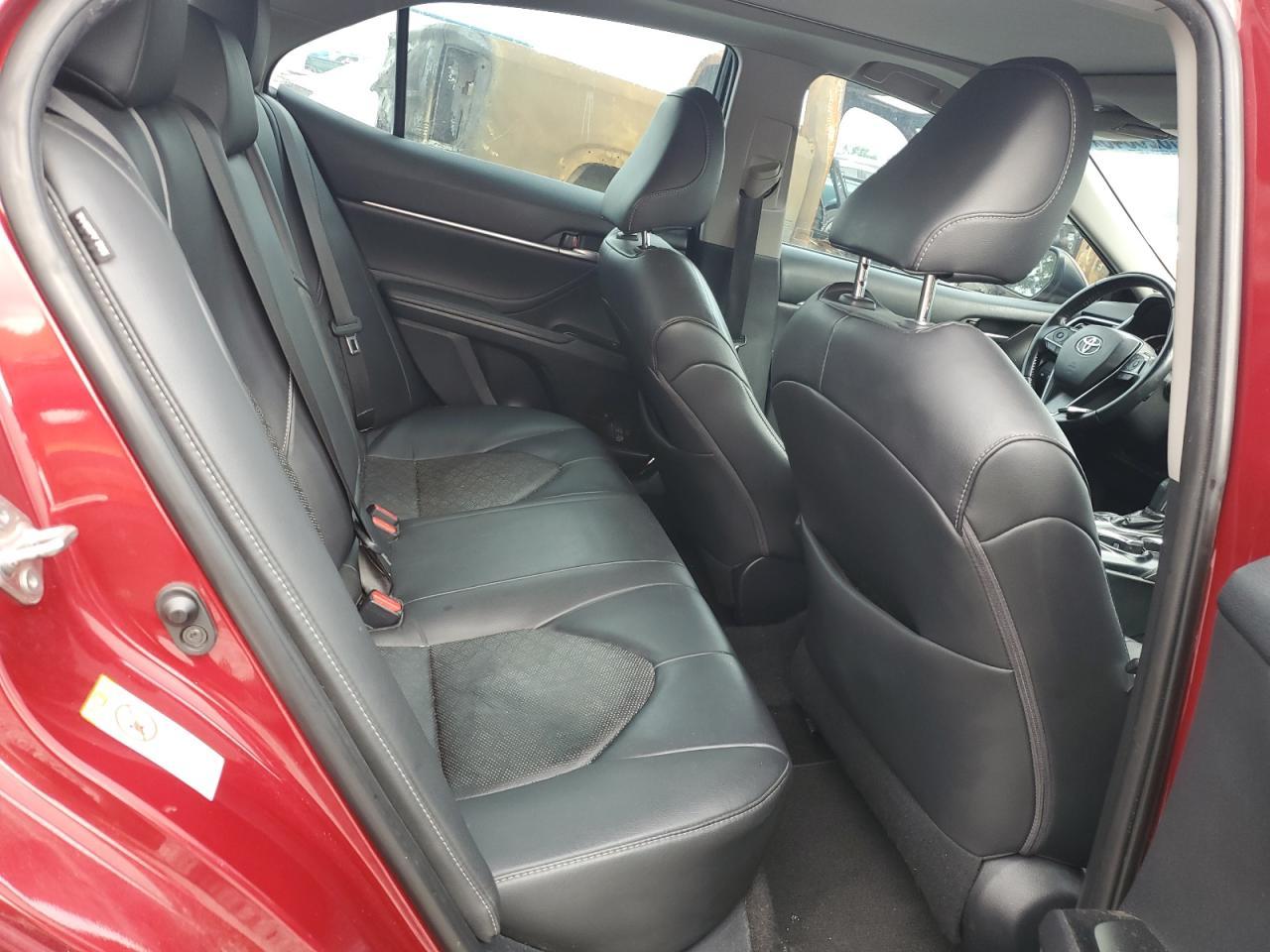 2018 TOYOTA CAMRY