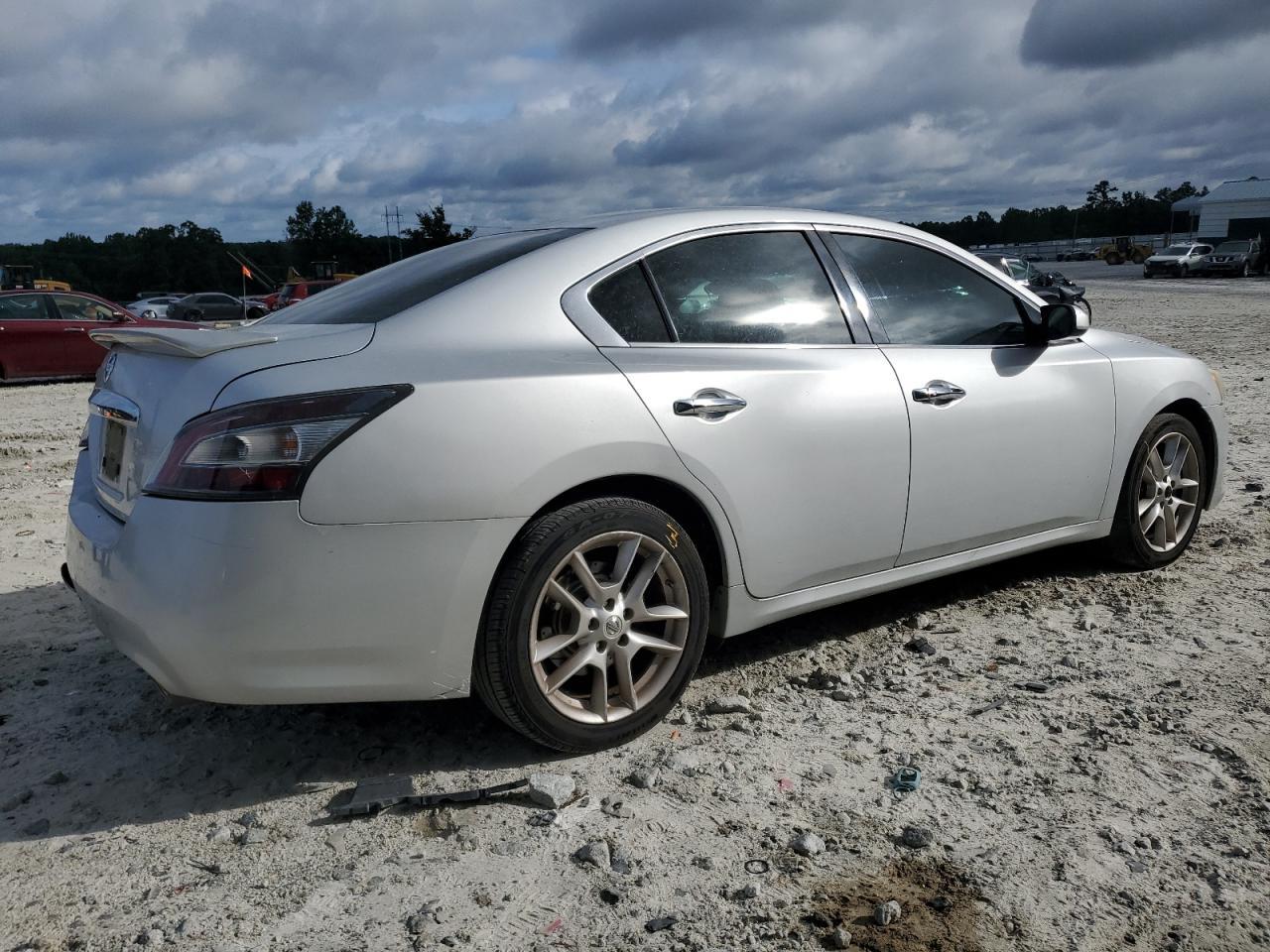 2014 NISSAN Maxima