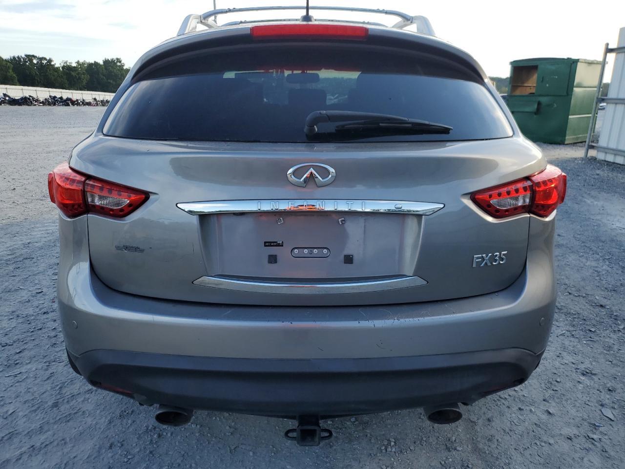 2011 INFINITI FX35