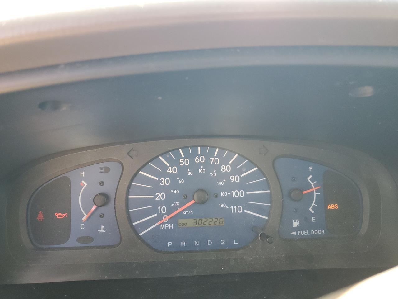 2001 TOYOTA SIENNA