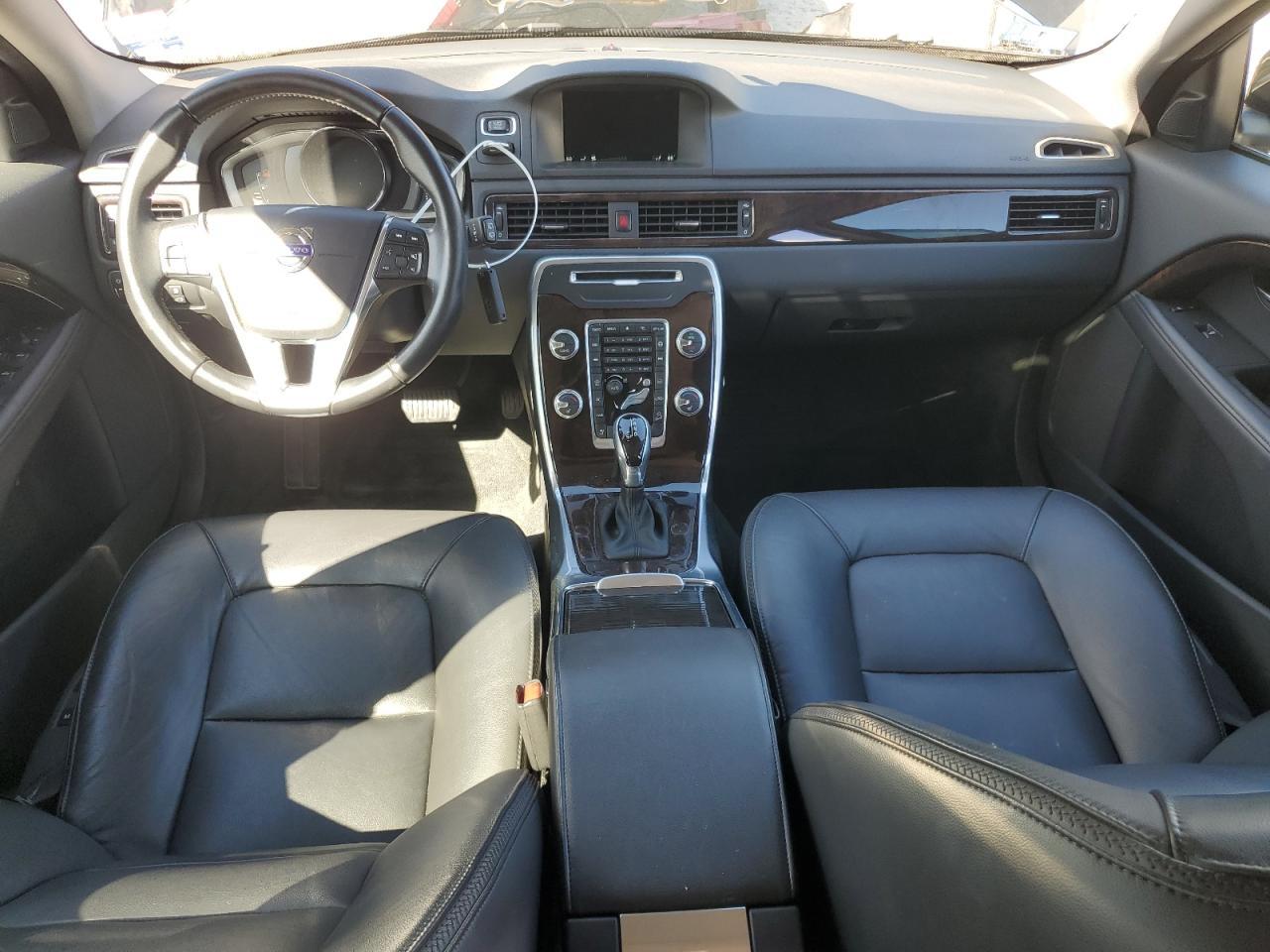 2016 VOLVO XC70