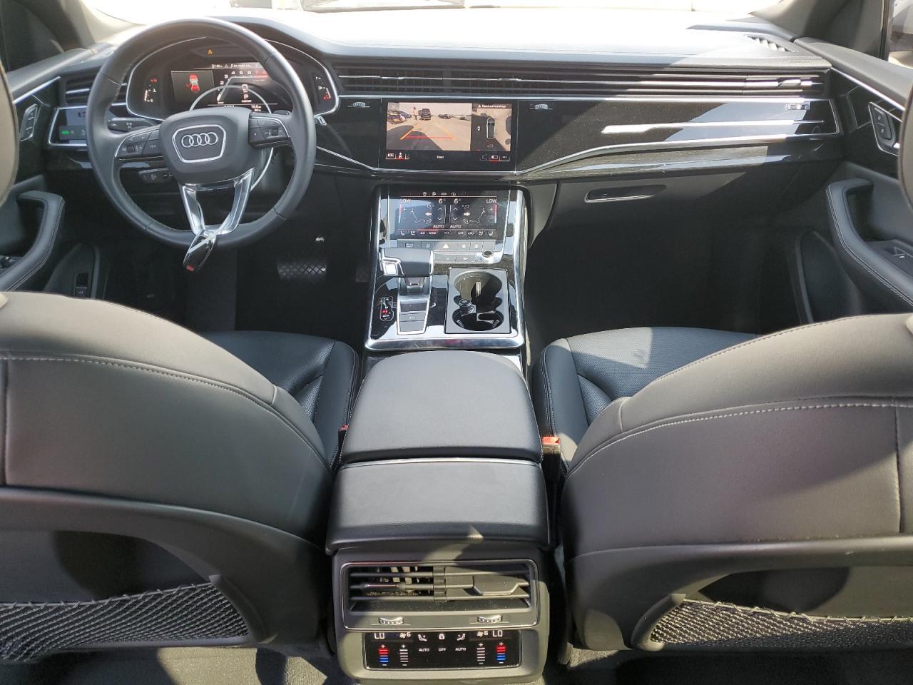 2023 AUDI Q8