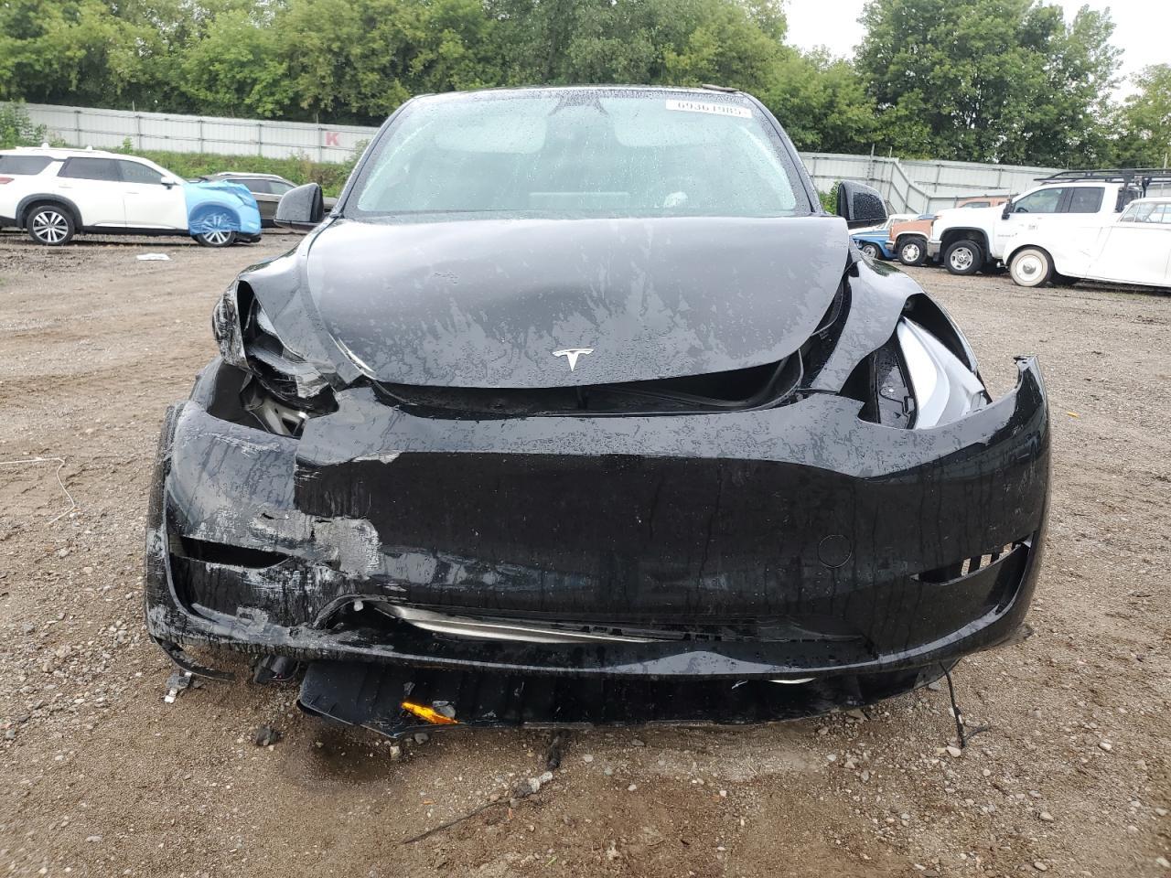 2024 TESLA MODEL Y