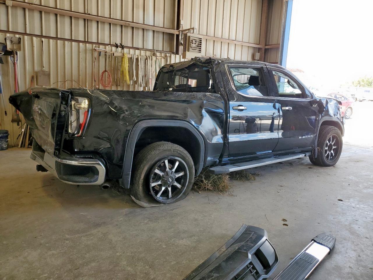 2023 GMC Sierra