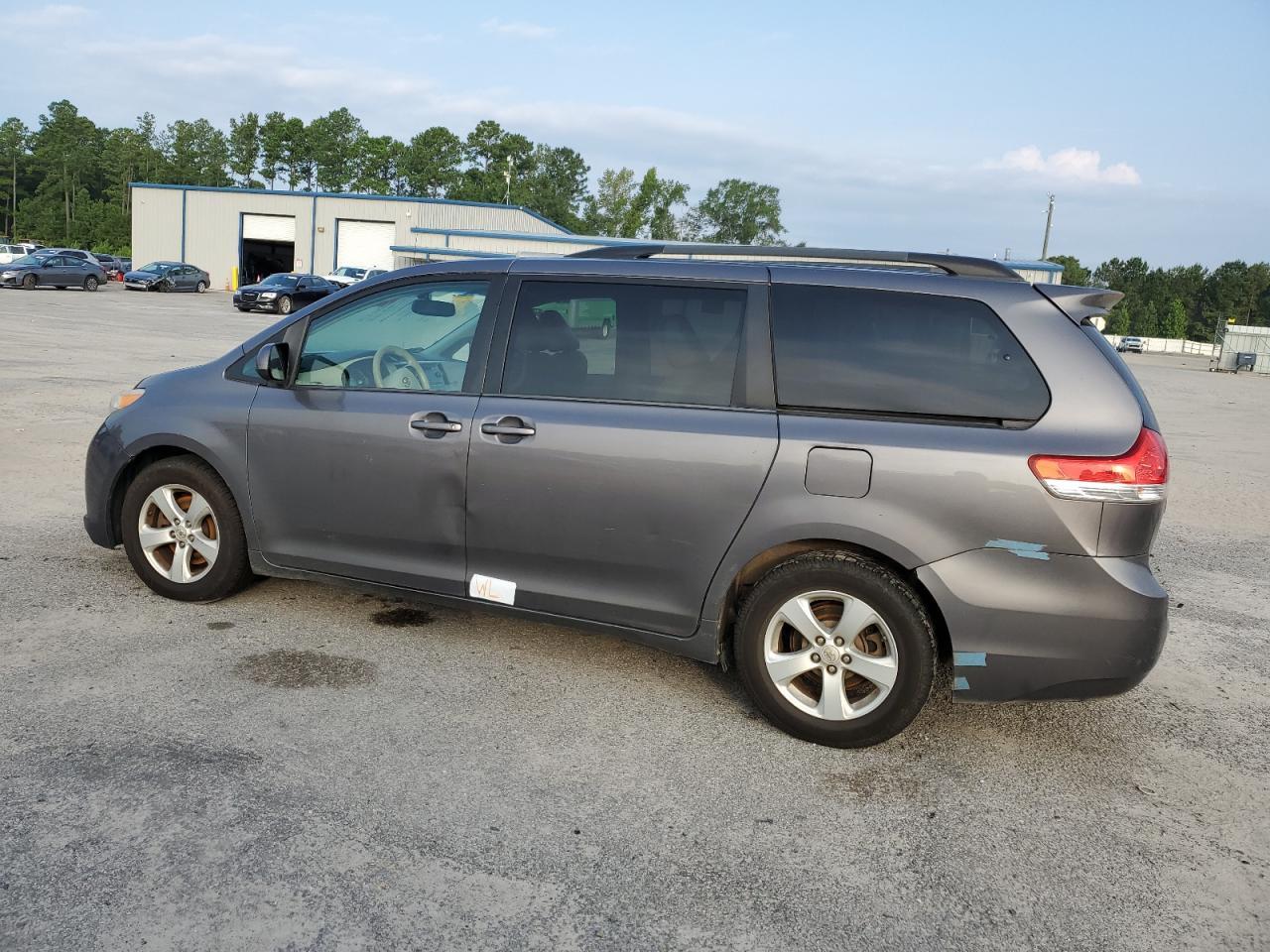 2014 TOYOTA SIENNA