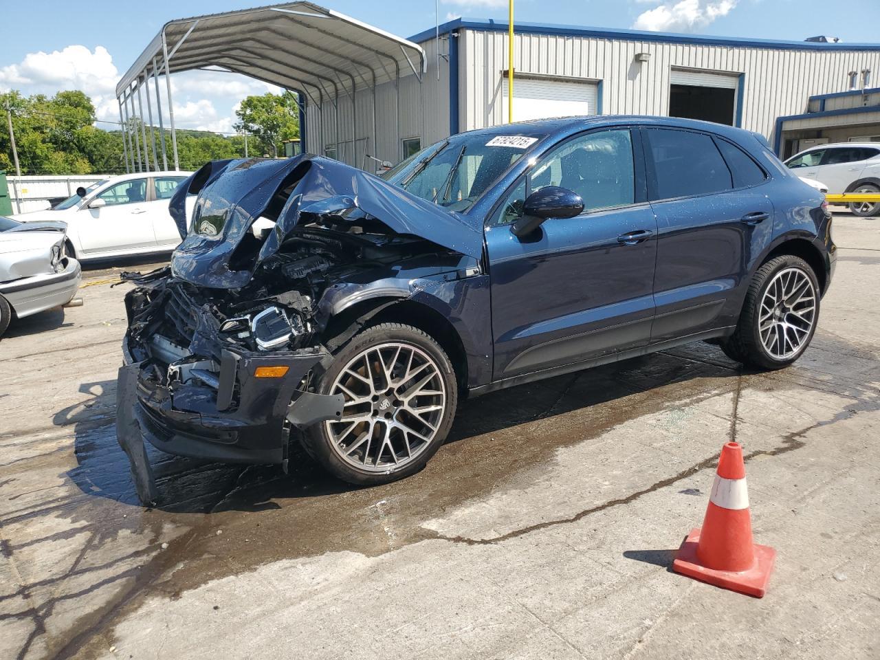 2021 PORSCHE Macan