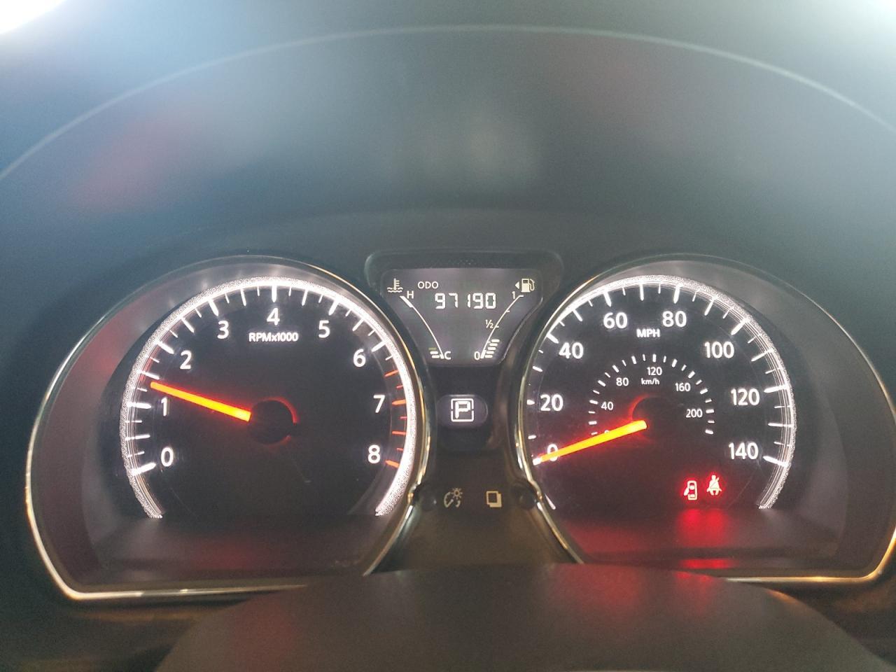 2016 NISSAN VERSA