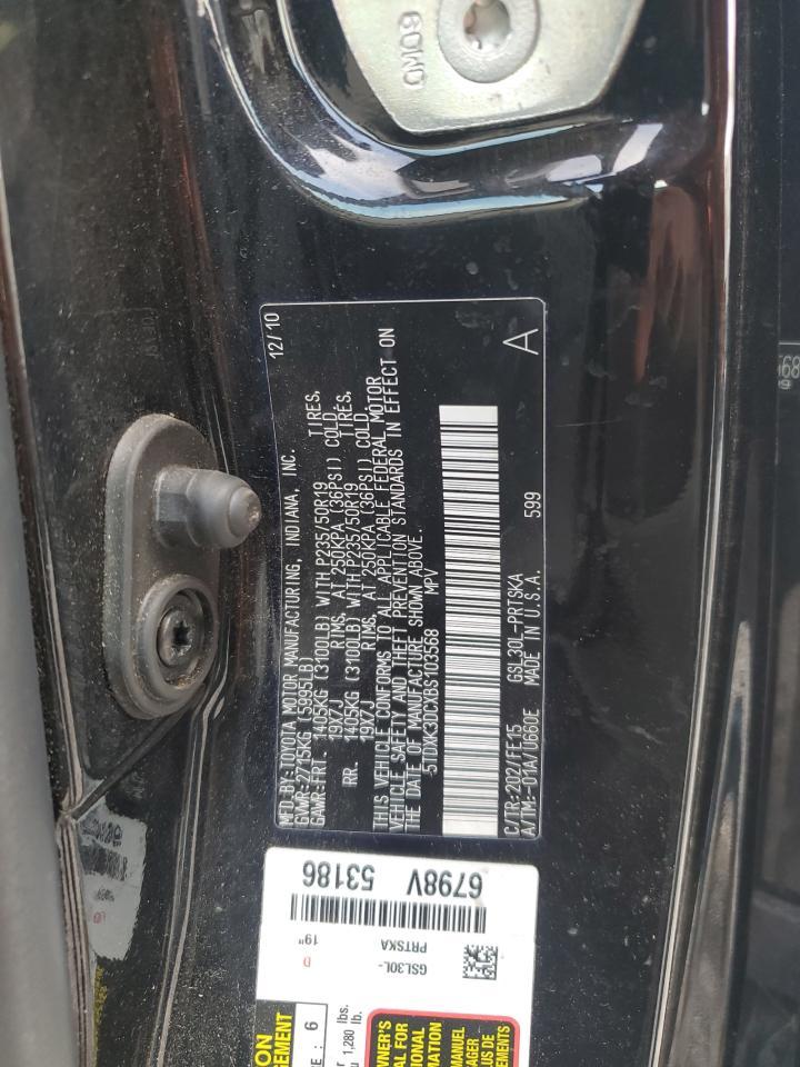 2011 TOYOTA SIENNA