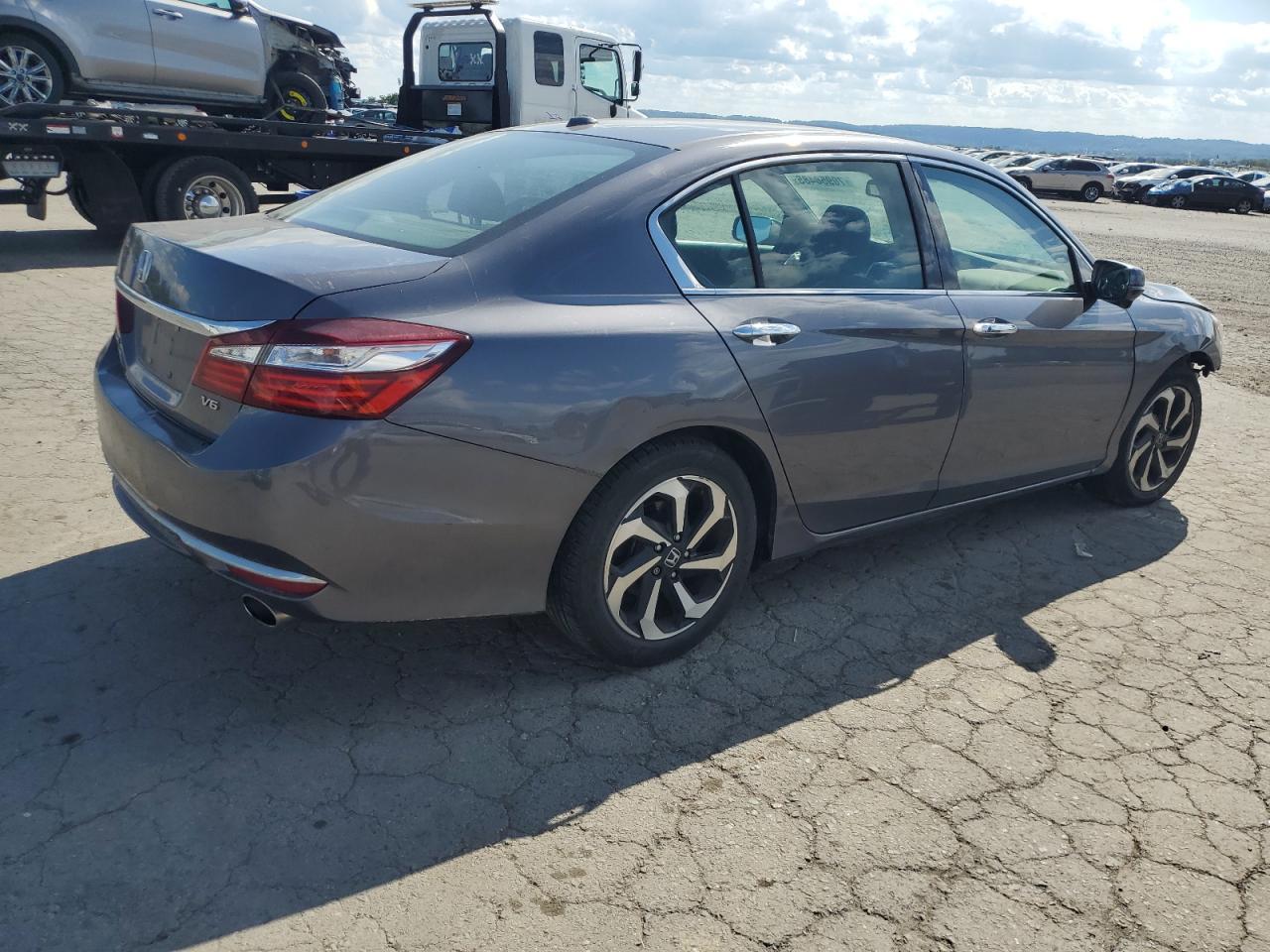 2017 HONDA ACCORD
