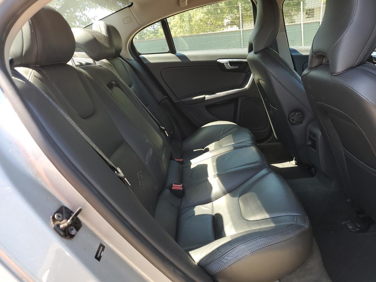 2013 VOLVO S60