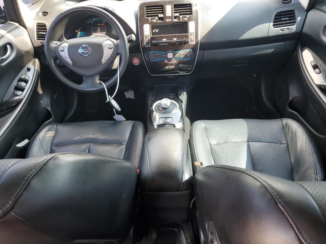 2015 NISSAN LEAF