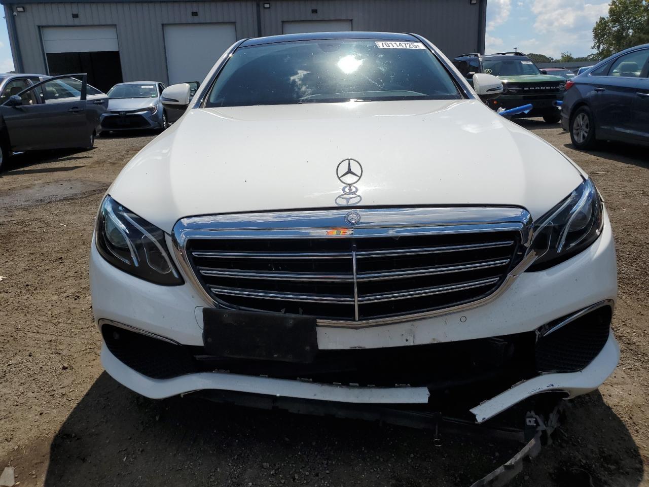 2017 MERCEDES-BENZ E-Class