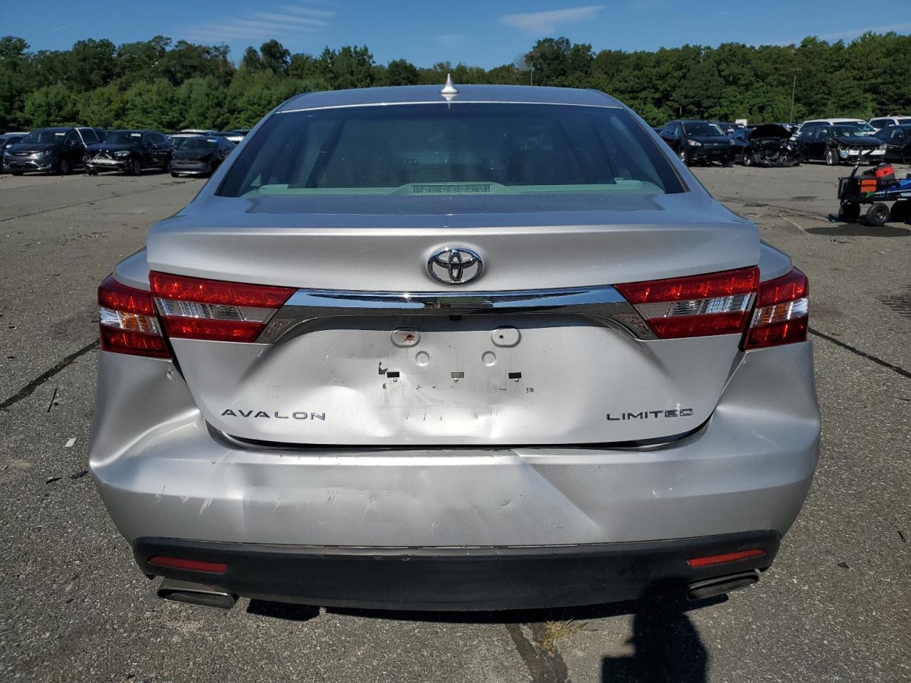 2014 TOYOTA Avalon