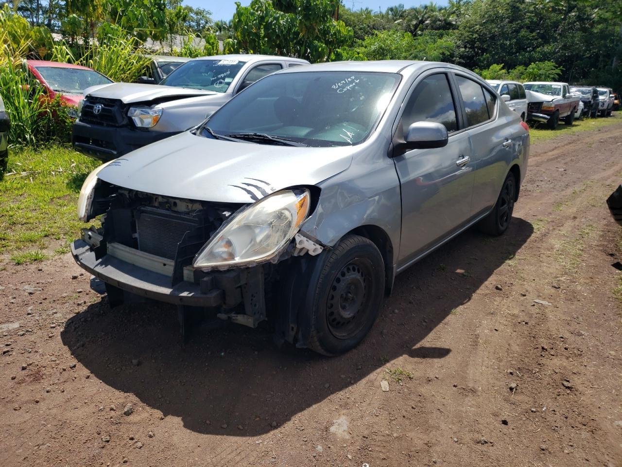 2013 NISSAN VERSA