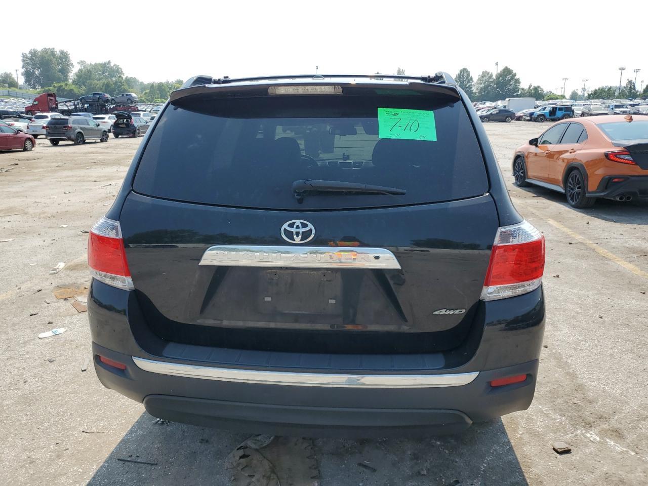 2011 TOYOTA HIGHLANDER