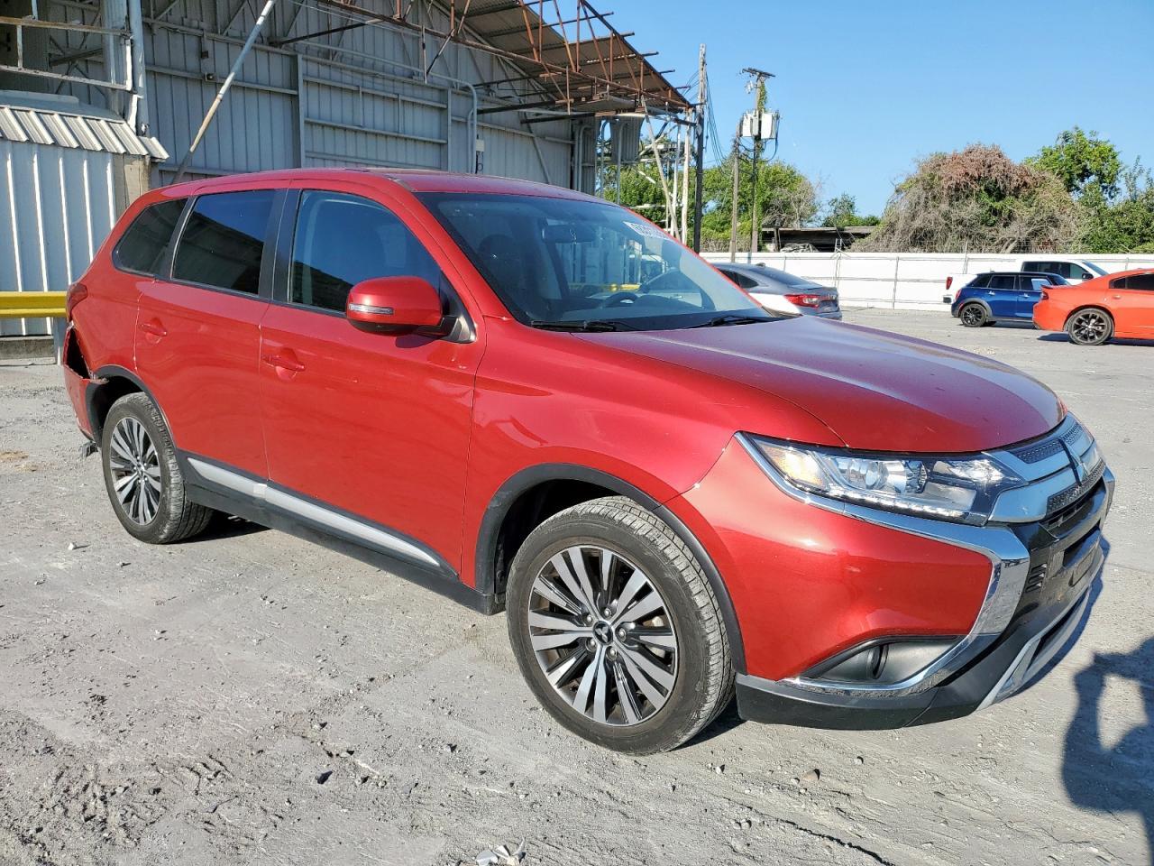 2019 MITSUBISHI outlander