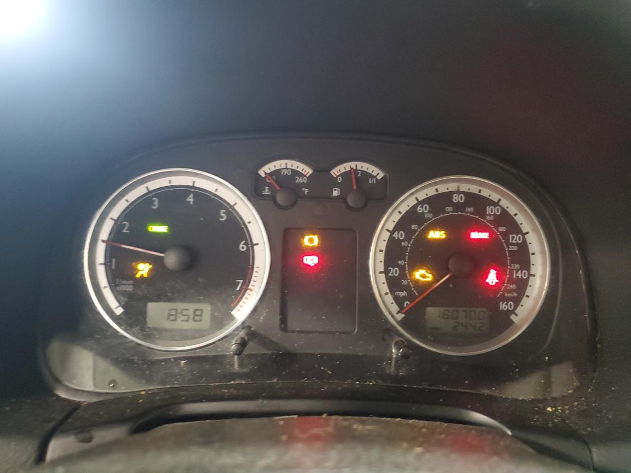 2004 VOLKSWAGEN JETTA