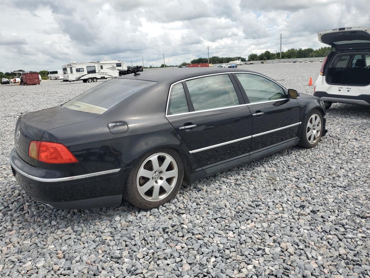 2004 VOLKSWAGEN Phaeton