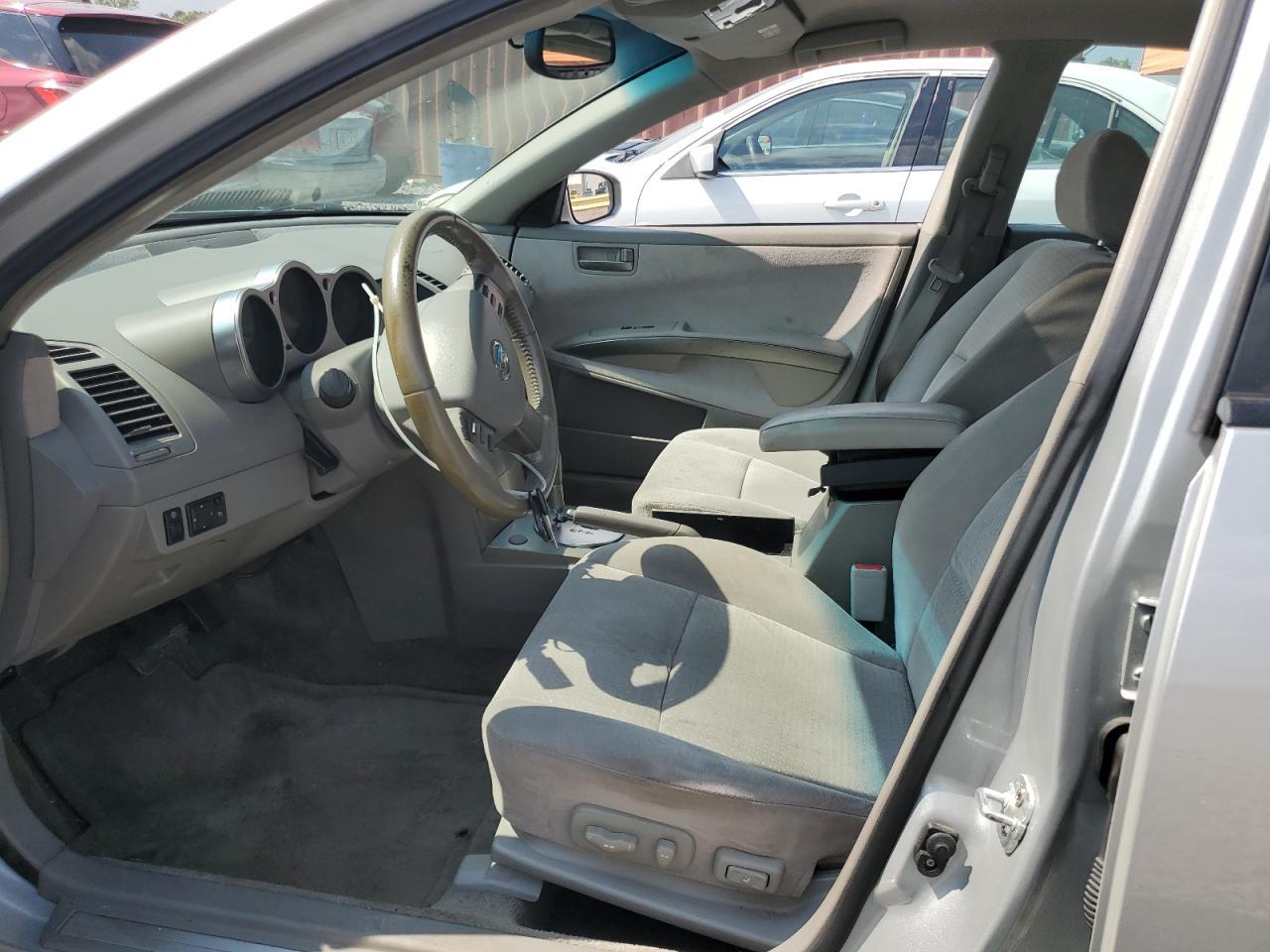2004 NISSAN Maxima