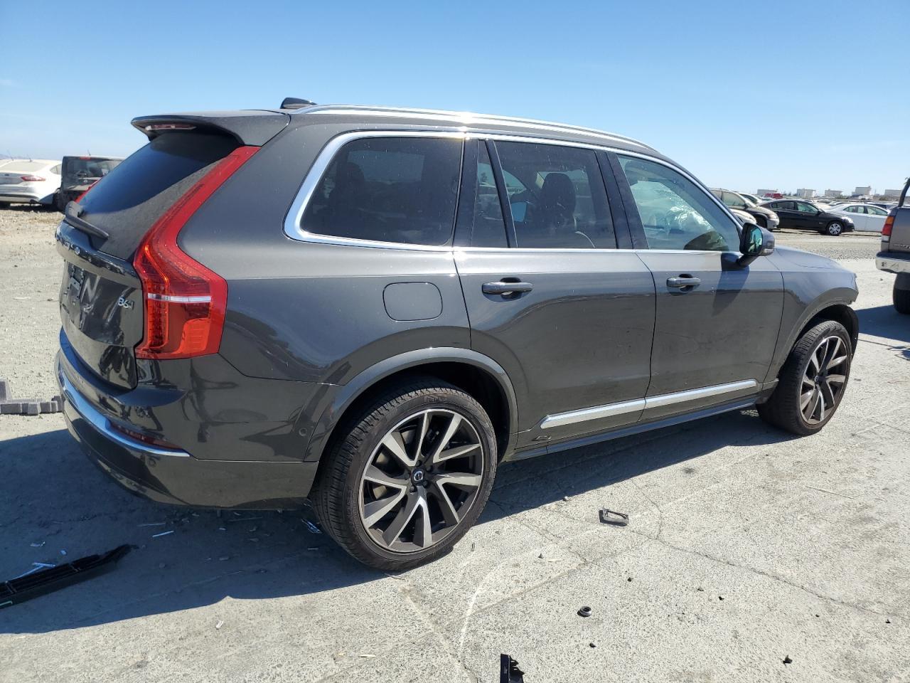 2023 VOLVO XC90