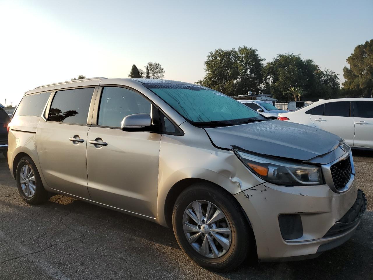 2016 KIA SEDONA