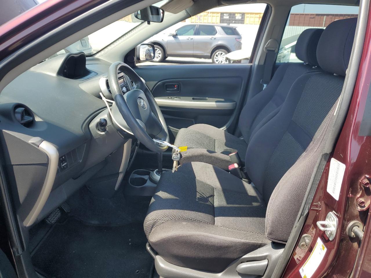 2004 TOYOTA SCION