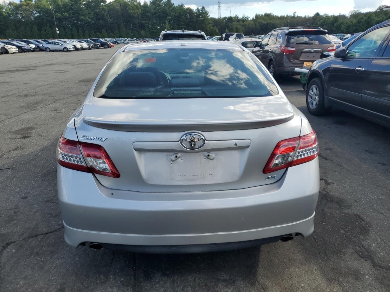 2011 TOYOTA CAMRY