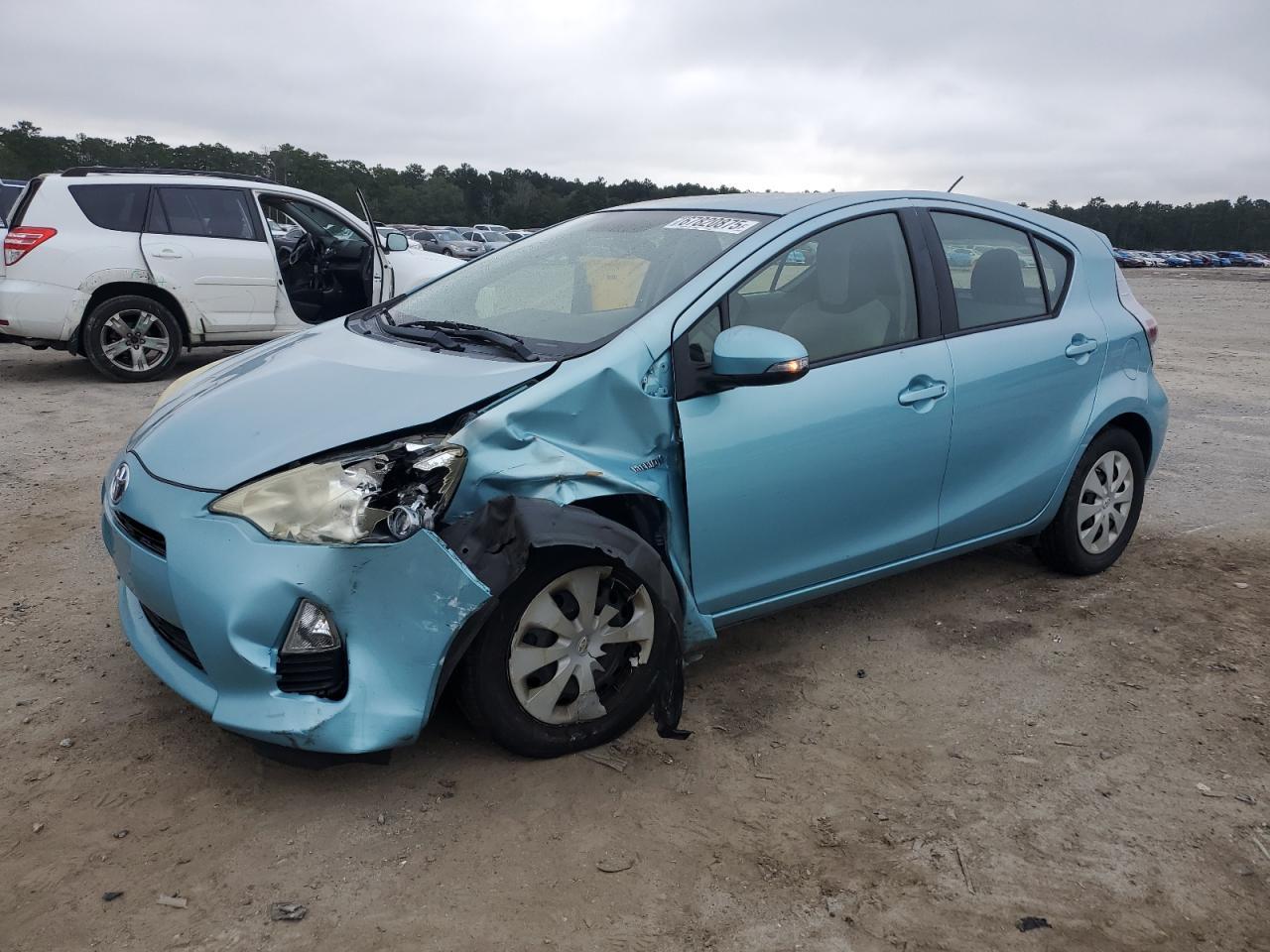 2013 TOYOTA Prius c
