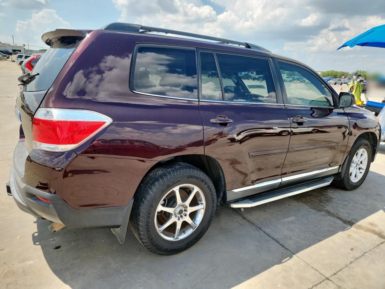 2013 TOYOTA HIGHLANDER