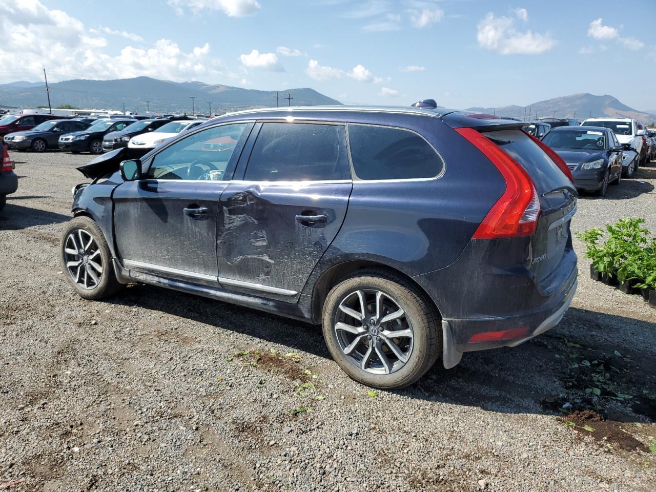 2017 VOLVO XC60