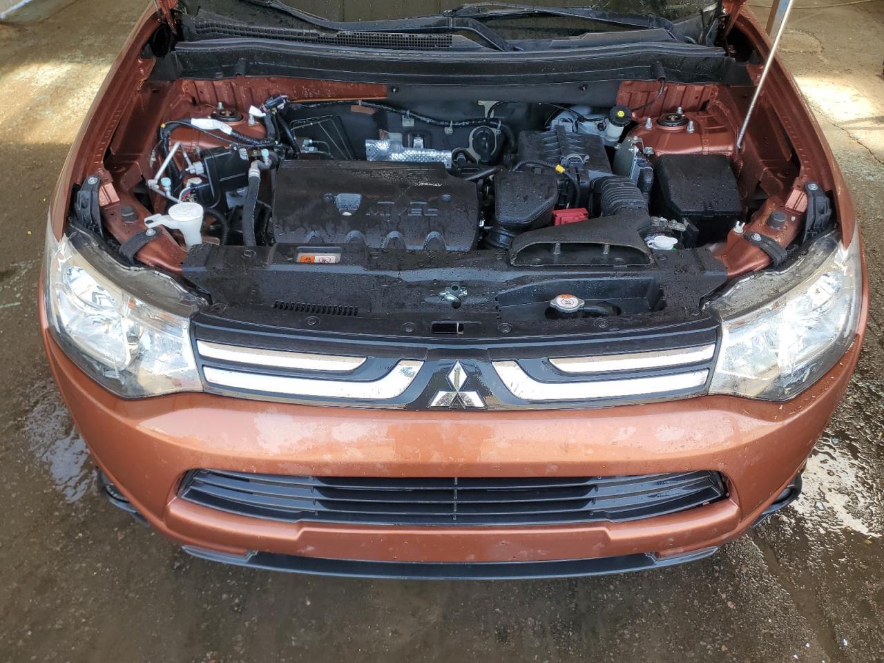 2014 MITSUBISHI outlander