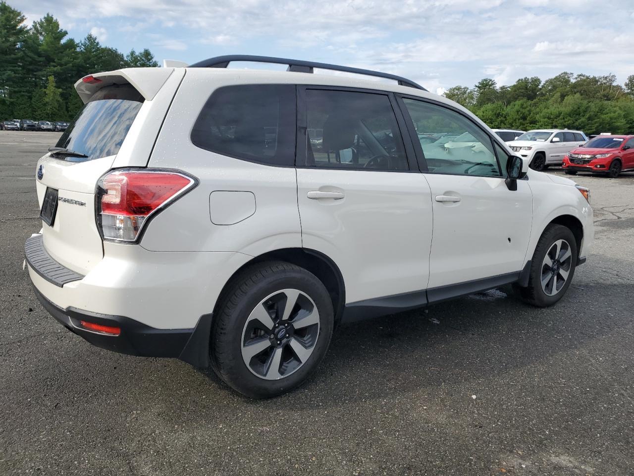 2018 SUBARU FORESTER