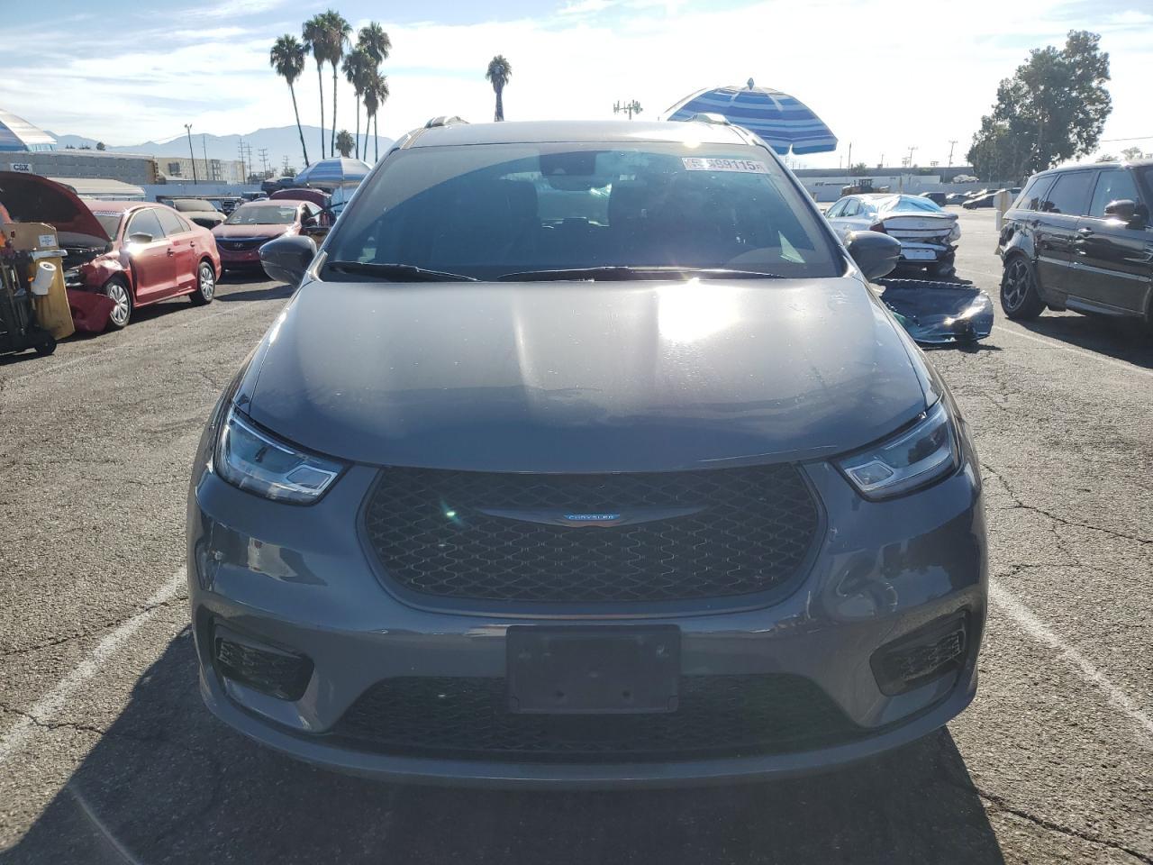 2021 CHRYSLER Pacifica