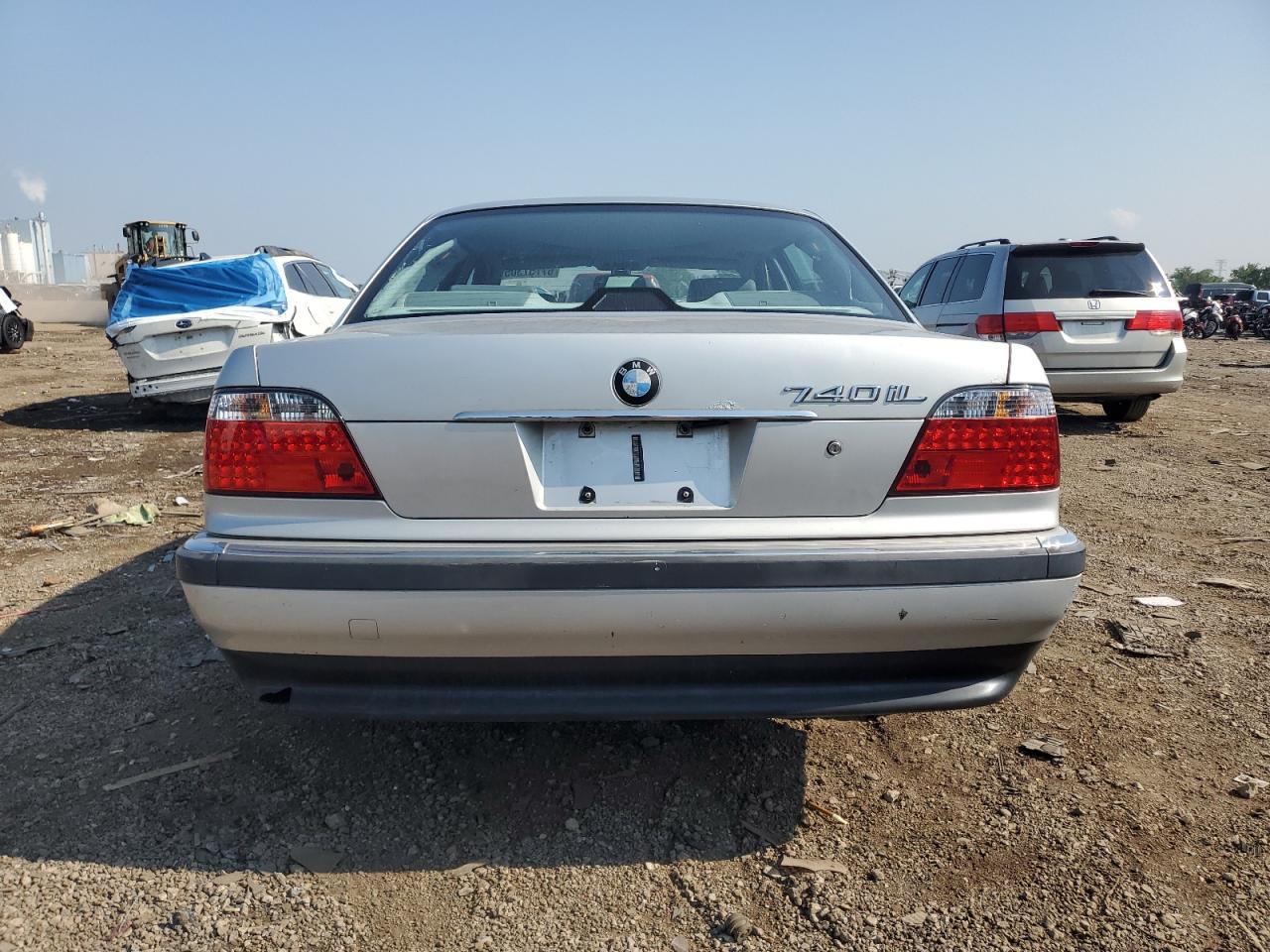 2000 BMW 7 series