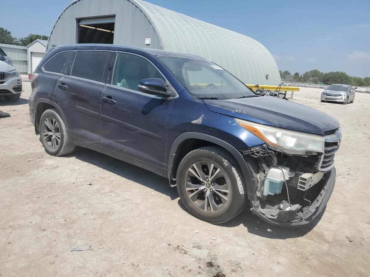2016 TOYOTA HIGHLANDER