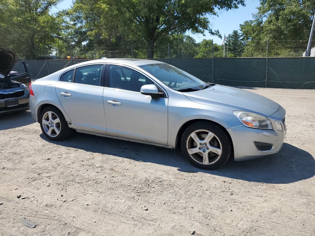 2013 VOLVO S60