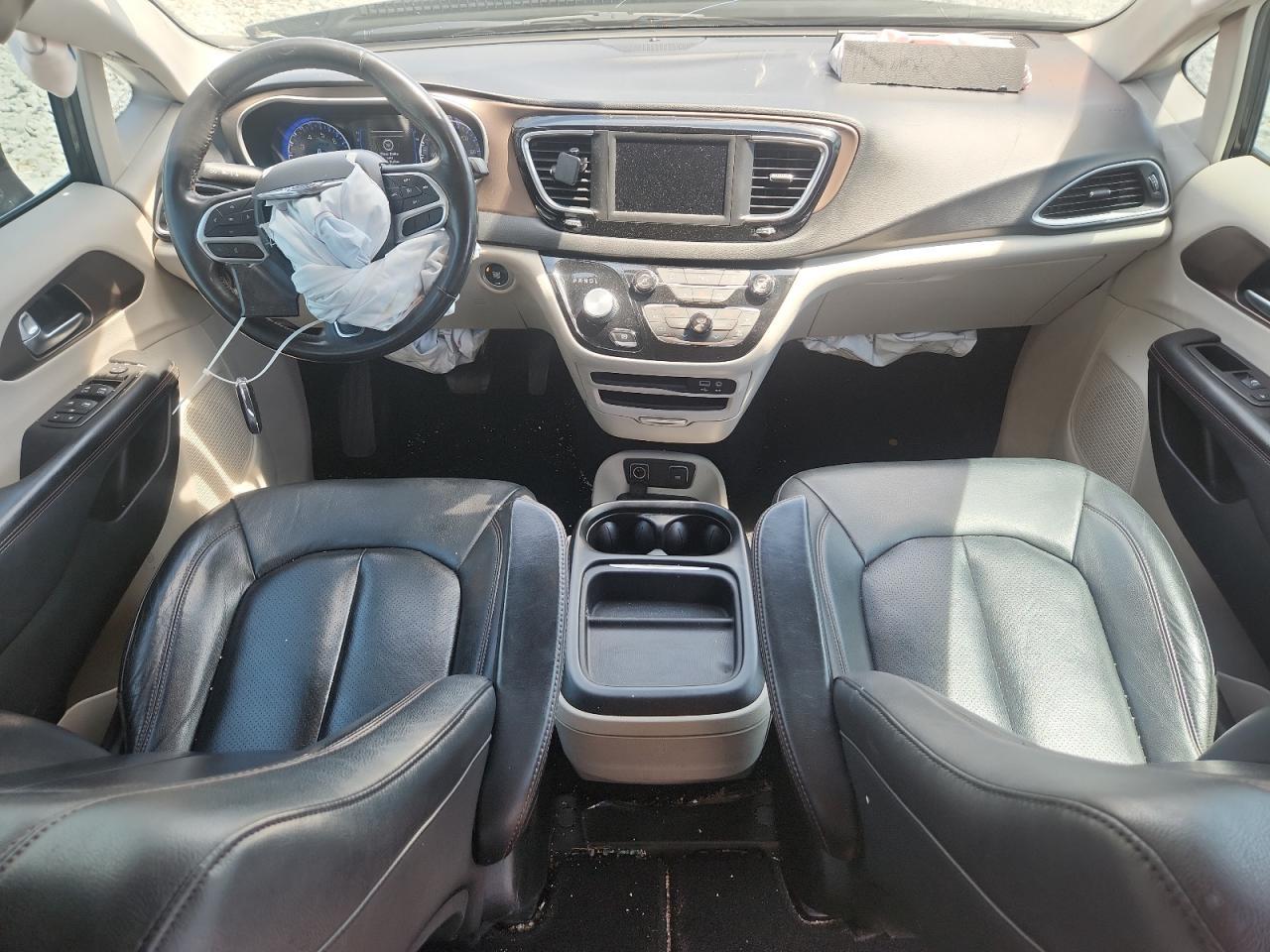 2019 CHRYSLER Pacifica