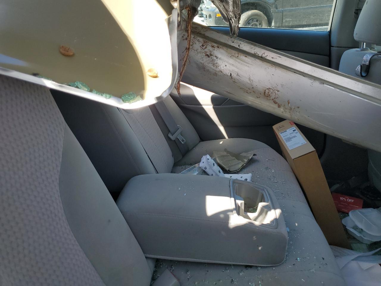 2011 TOYOTA CAMRY