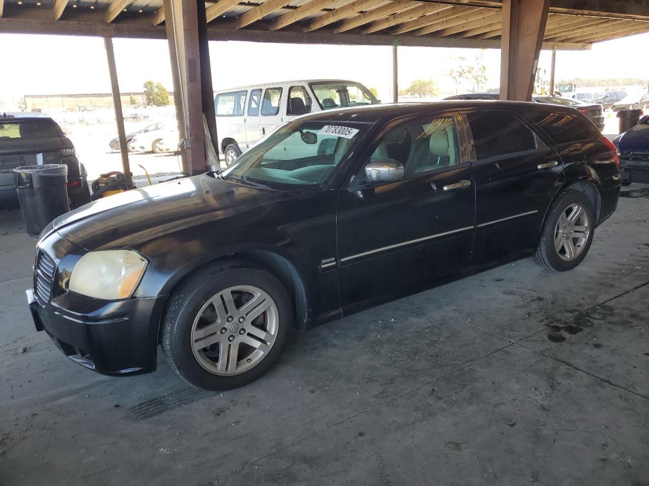 2005 DODGE MAGNUM