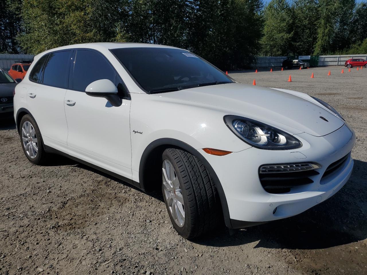 2014 PORSCHE CAYENNE