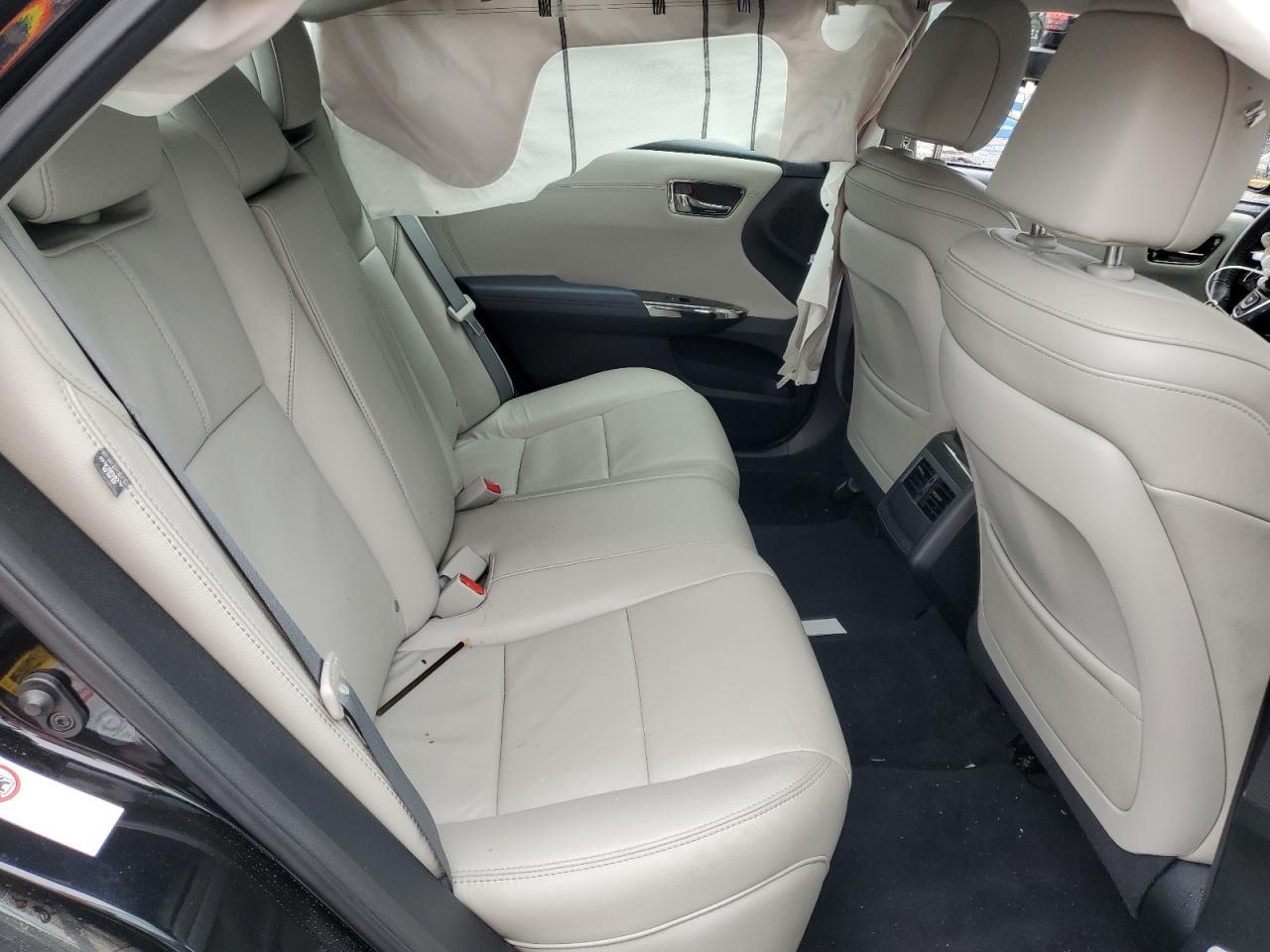 2013 TOYOTA Avalon
