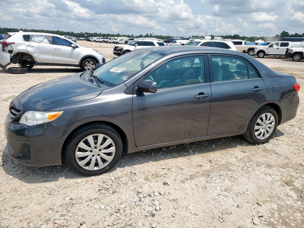 2013 TOYOTA COROLLA