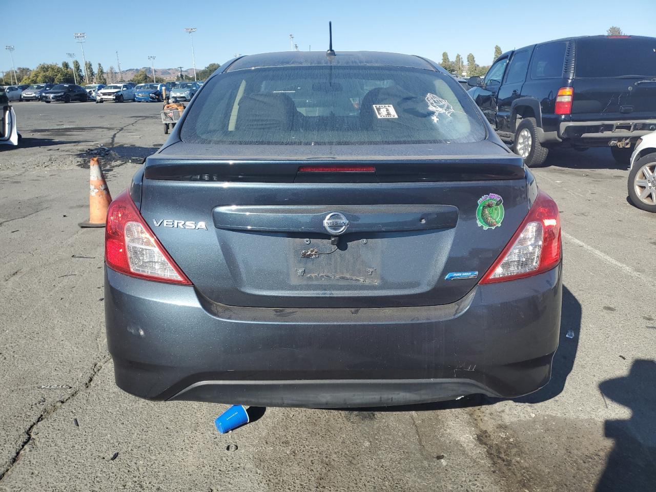 2015 NISSAN VERSA