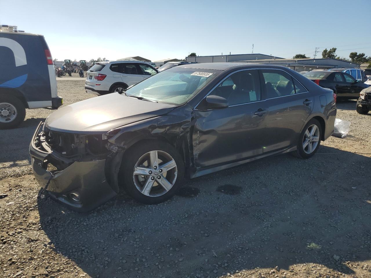 2013 TOYOTA CAMRY