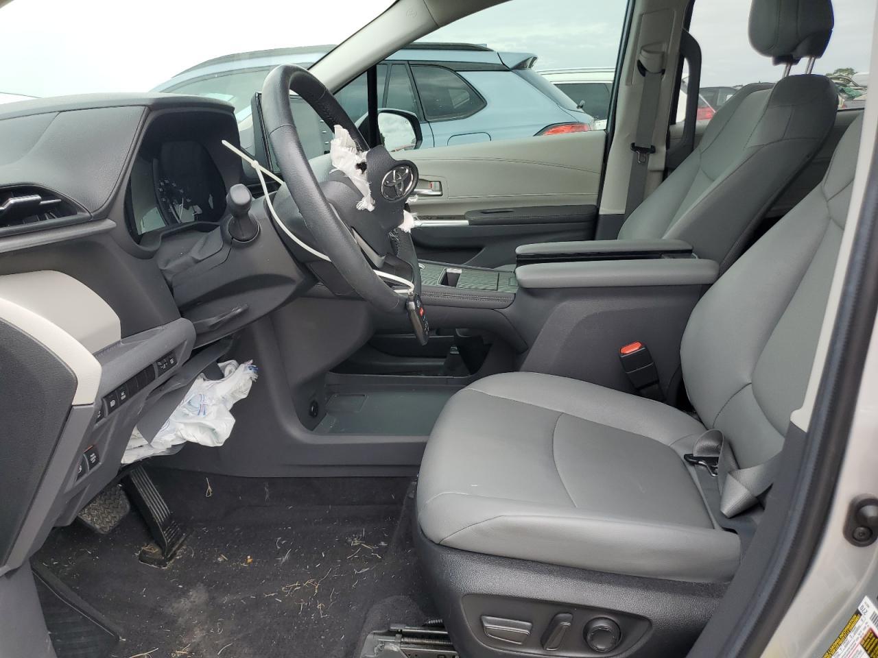 2023 TOYOTA SIENNA