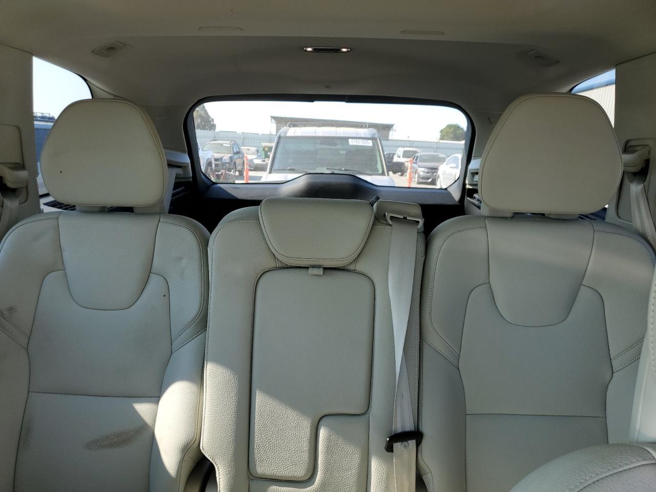 2021 VOLVO XC90