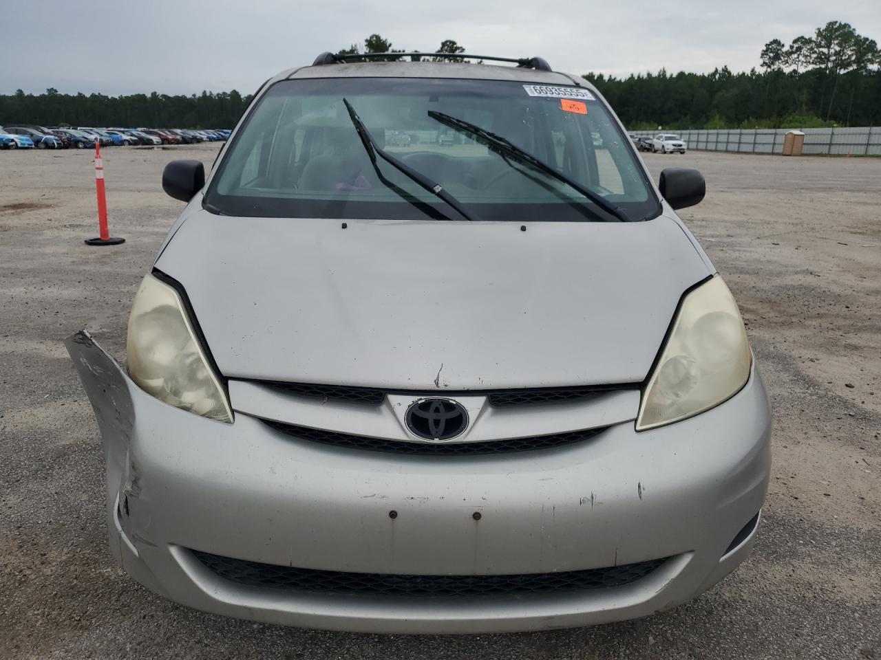 2009 TOYOTA SIENNA