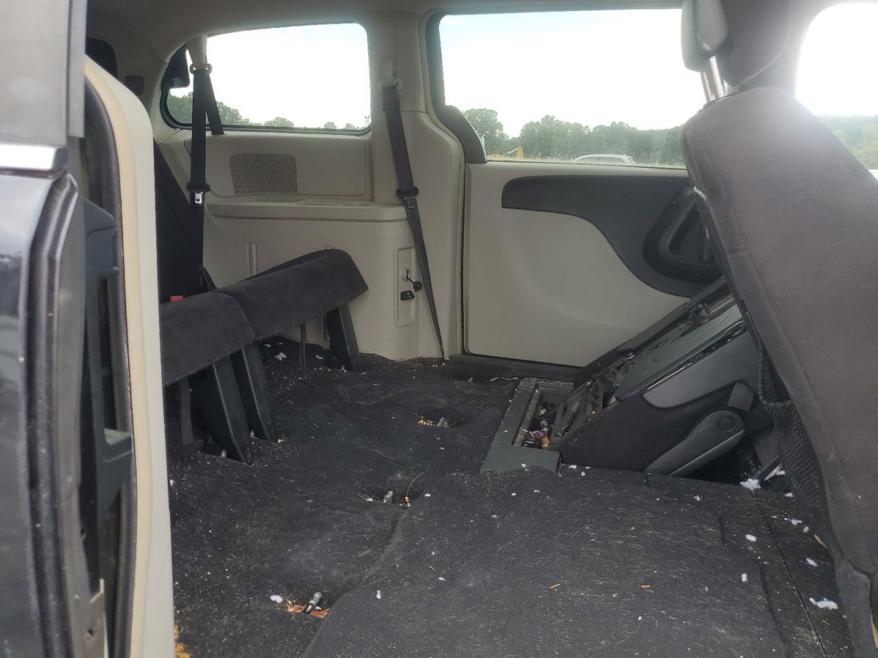 2011 CHRYSLER Town & Country