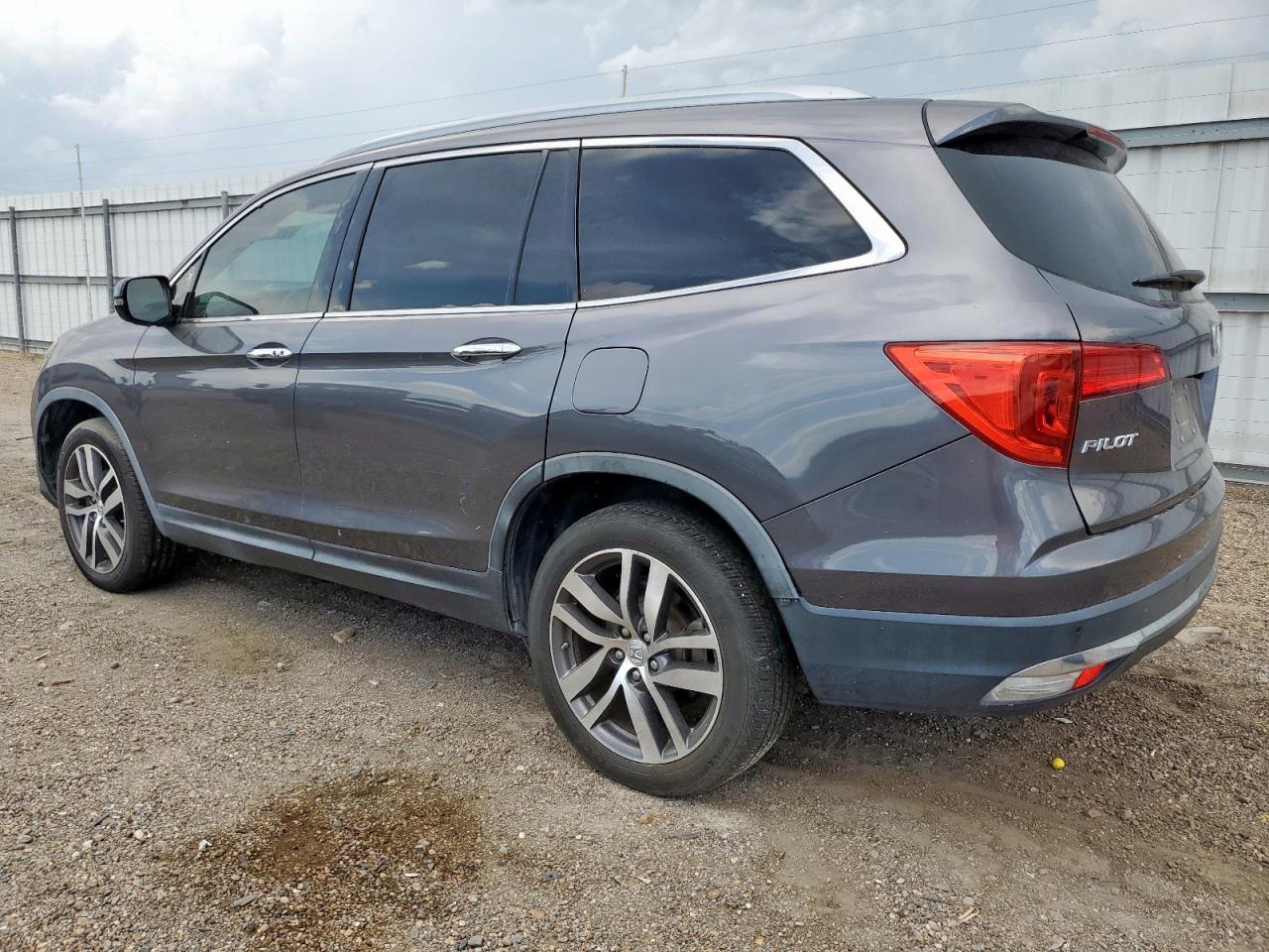 2017 HONDA PILOT